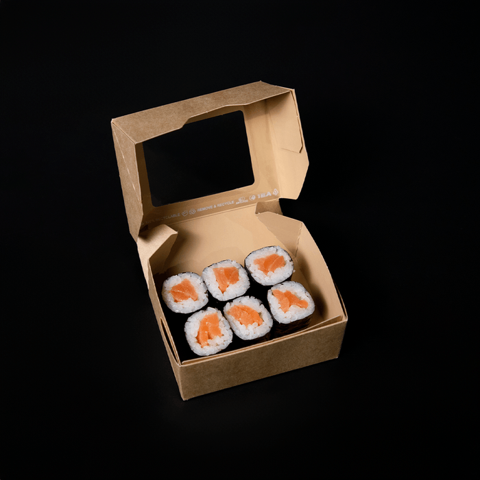 Маки с лососем